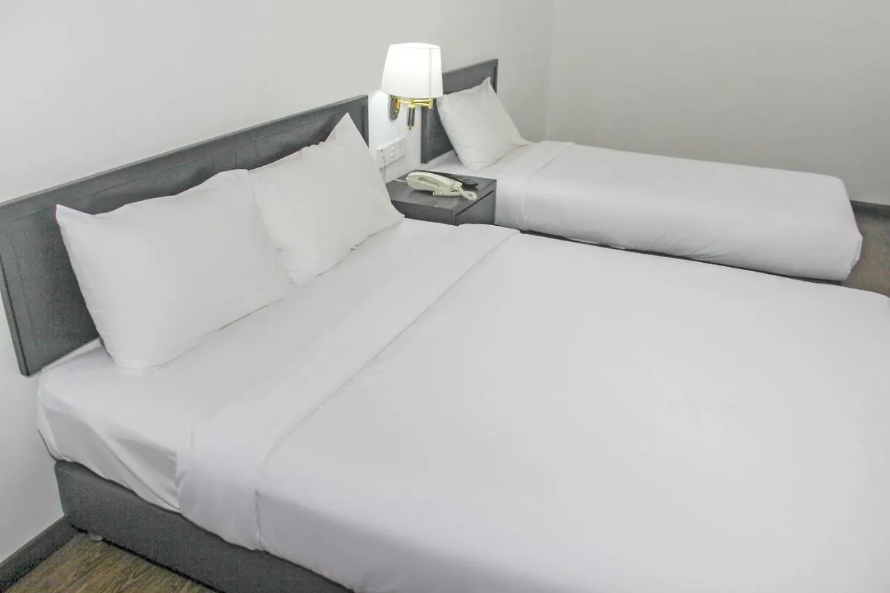 Oyo 89995 Glex Hotel Pandan City Johor Bahru